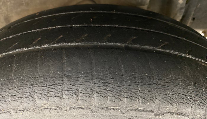 2013 Renault Pulse RX Z DIESEL, Diesel, Manual, 56,501 km, Left Rear Tyre Tread