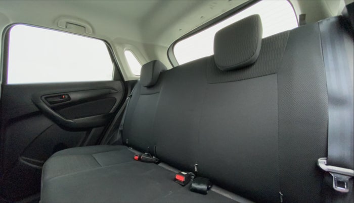 2020 Maruti Vitara Brezza VXI, Petrol, Manual, 26,095 km, Right Side Rear Door Cabin