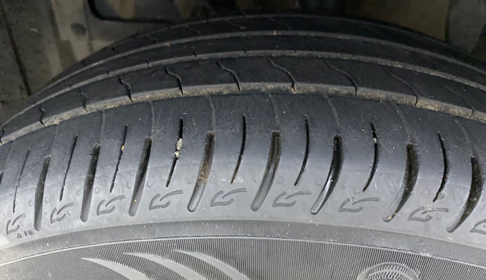 2020 Maruti Vitara Brezza VXI, Petrol, Manual, 26,095 km, Left Front Tyre Tread