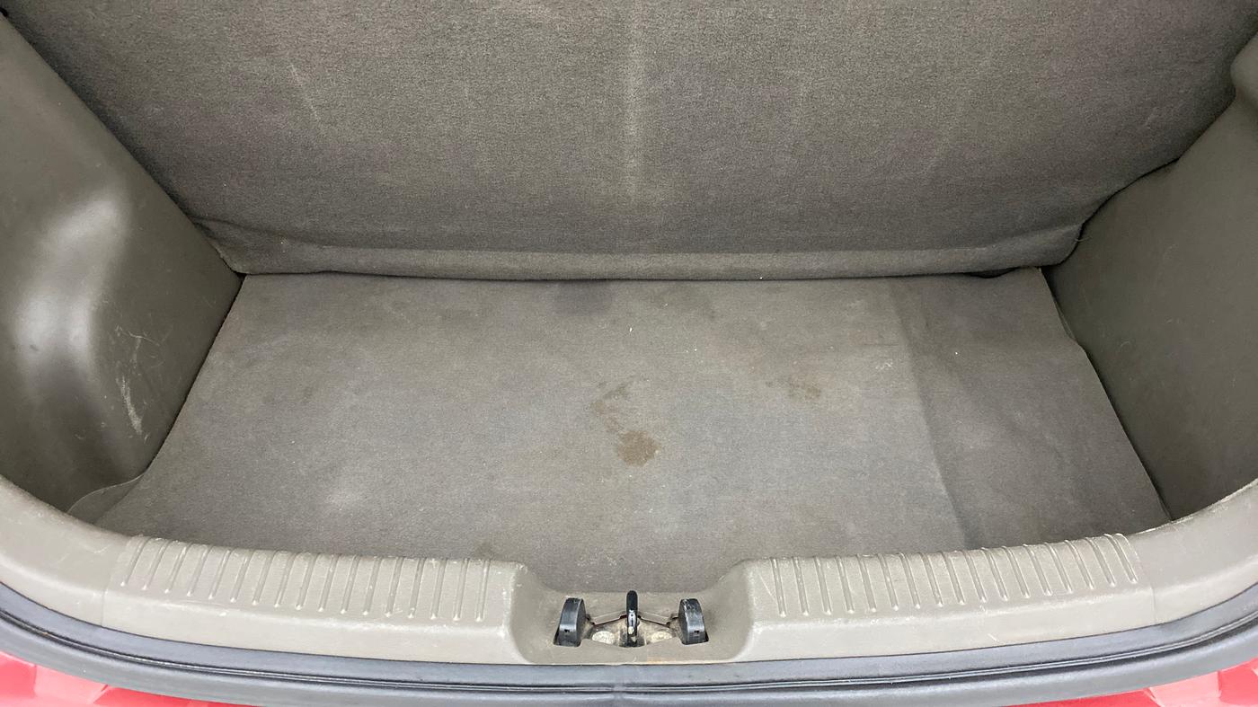 2013 Hyundai i10 MAGNA 1.2 KAPPA2, Petrol, Manual, 60,070 km, Boot Inside