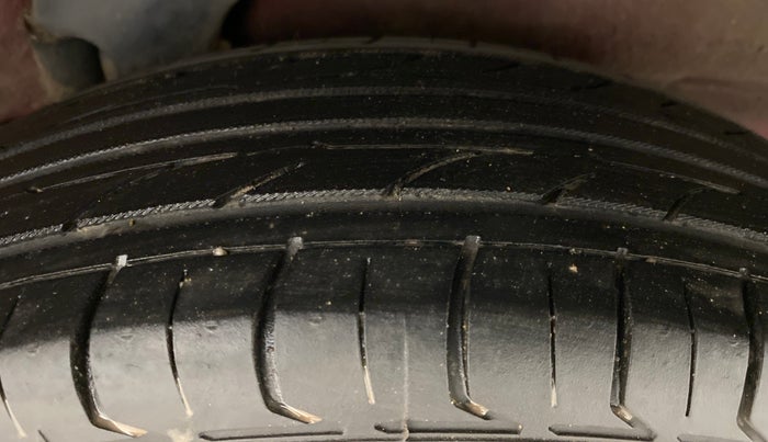 2013 Hyundai i10 MAGNA 1.2 KAPPA2, Petrol, Manual, 60,070 km, Left Rear Tyre Tread