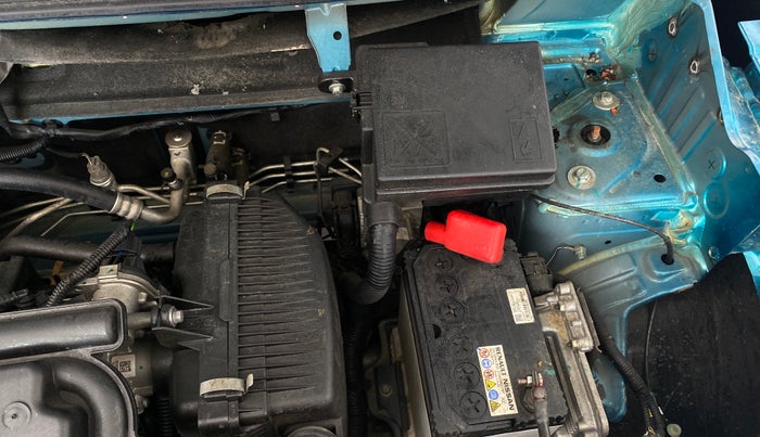 2024 Renault Kwid RXT 1.0 AMT, Petrol, Automatic, 1,756 km, Engine View - Left