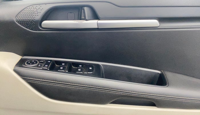 2021 KIA SONET HTX 1.5 AT, Diesel, Automatic, 34,261 km, Driver Side Door Panels Control
