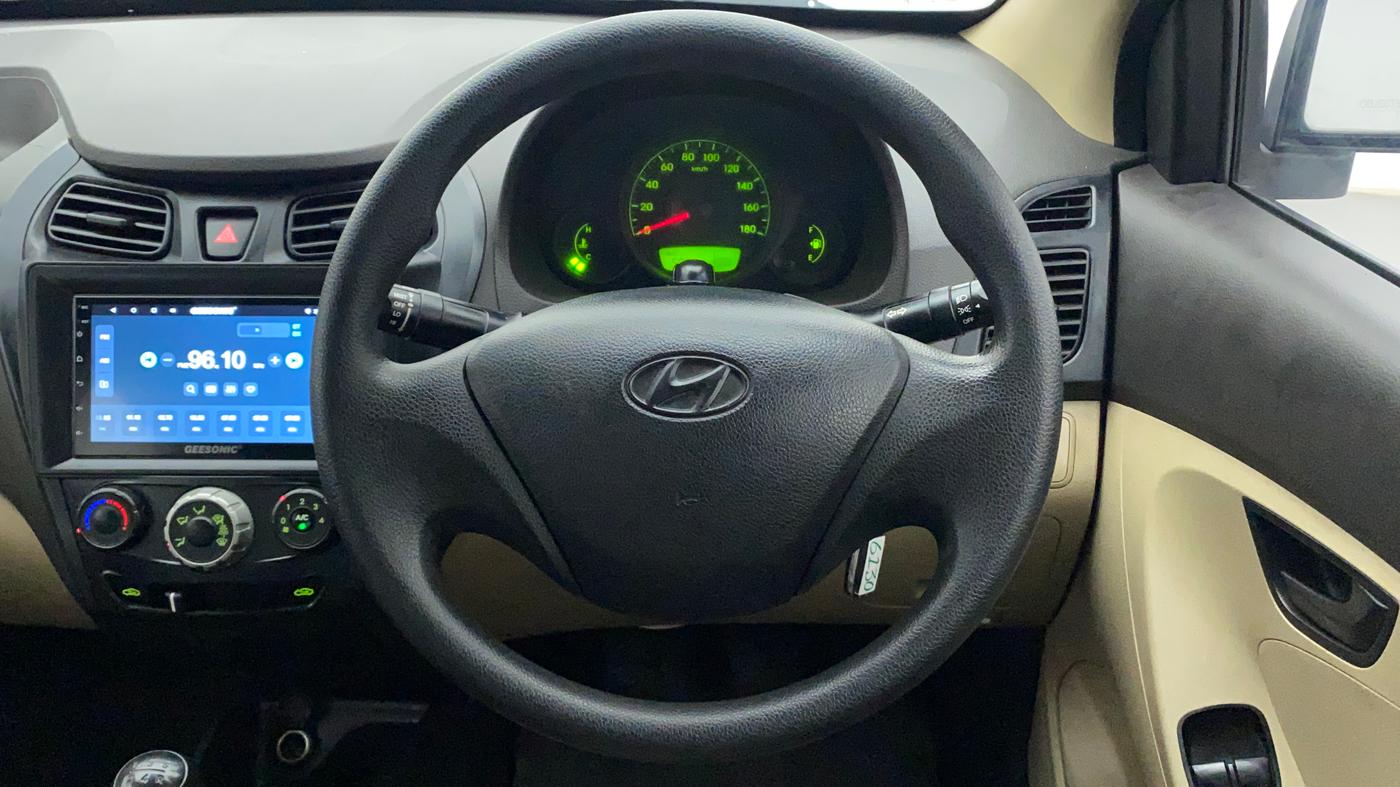 2015 Hyundai Eon ERA +, Petrol, Manual, 59,721 km, Steering Wheel Close Up