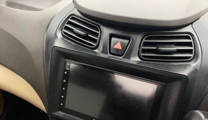2015 Hyundai Eon ERA +, Petrol, Manual, 59,721 km, Dashboard - Hazard Light minor damage