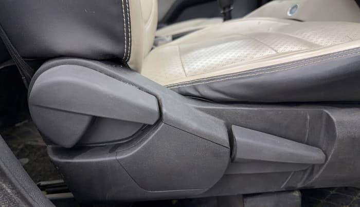 2021 Nissan MAGNITE XV MT, Petrol, Manual, 45,695 km, Driver Side Adjustment Panel