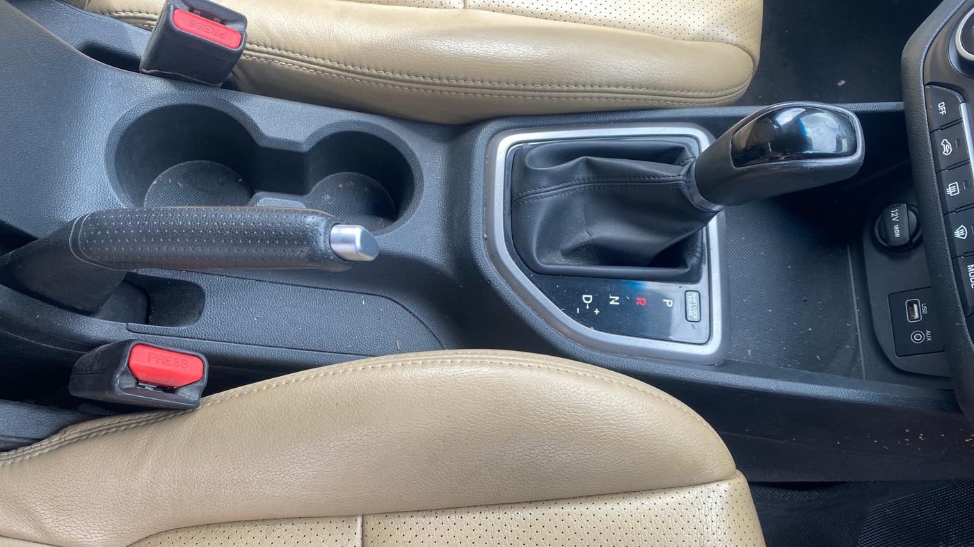 2017 Hyundai Creta SX PLUS AT 1.6 DIESEL, Diesel, Automatic, 72,987 km, Gear Lever