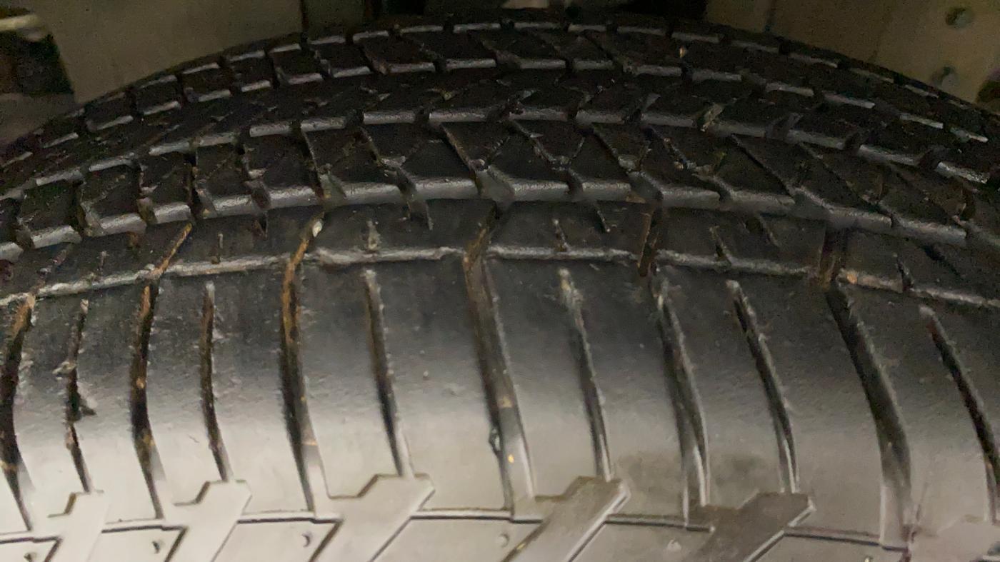 2020 Mahindra Scorpio S9, Diesel, Manual, 16,537 km, Left Front Tyre Tread