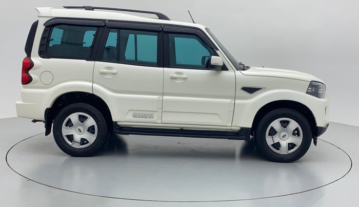 2020 Mahindra Scorpio S9, Diesel, Manual, 16,537 km, Right Side View