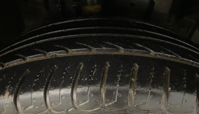 2019 Ford Ecosport TITANIUM 1.5L PETROL, Petrol, Manual, 32,765 km, Right Front Tyre Tread