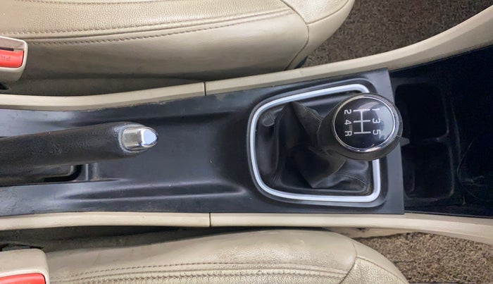 2020 Maruti Ciaz ALPHA 1.5 SHVS PETROL, CNG, Manual, 1,43,410 km, Gear Lever