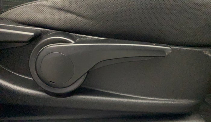 2017 Tata Tiago XZA PETROL, Petrol, Automatic, 21,763 km, Driver Side Adjustment Panel