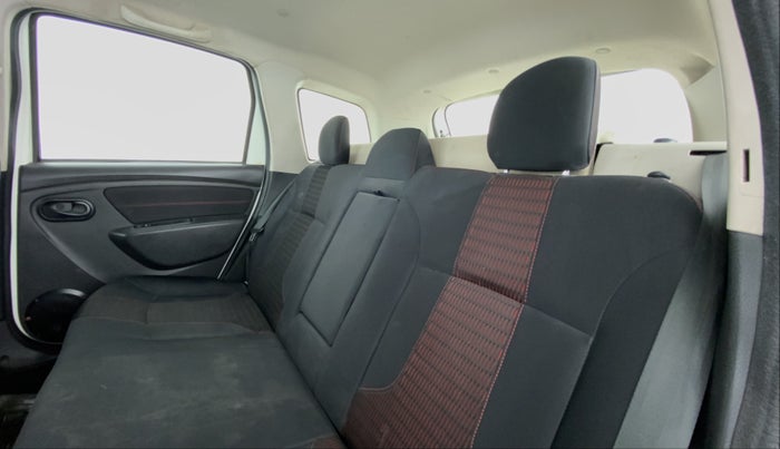 2017 Renault Duster RXS CVT 106 PS, Petrol, Automatic, 94,423 km, Right Side Rear Door Cabin