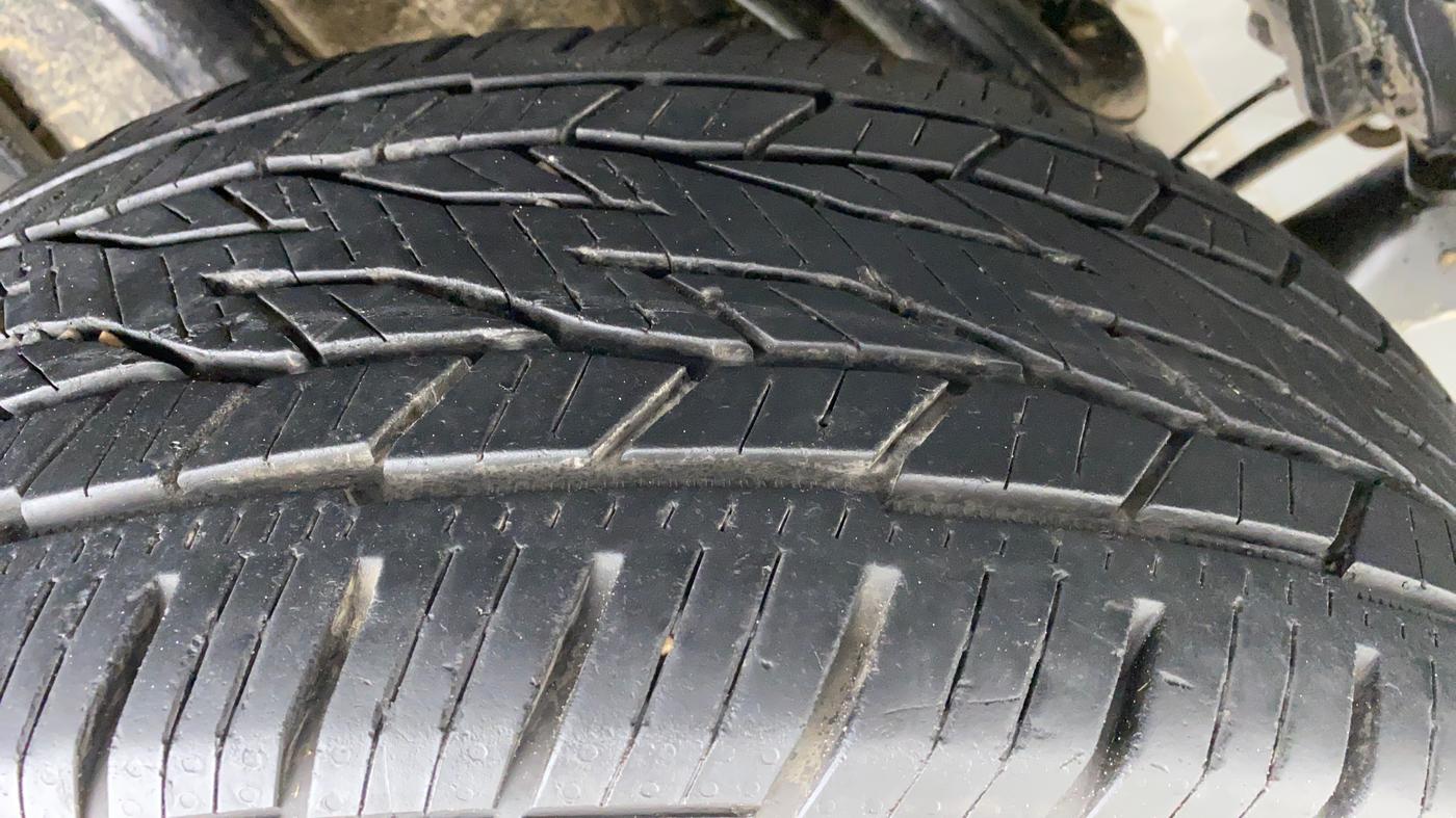 2017 Renault Duster RXS CVT 106 PS, Petrol, Automatic, 94,423 km, Right Rear Tyre Tread