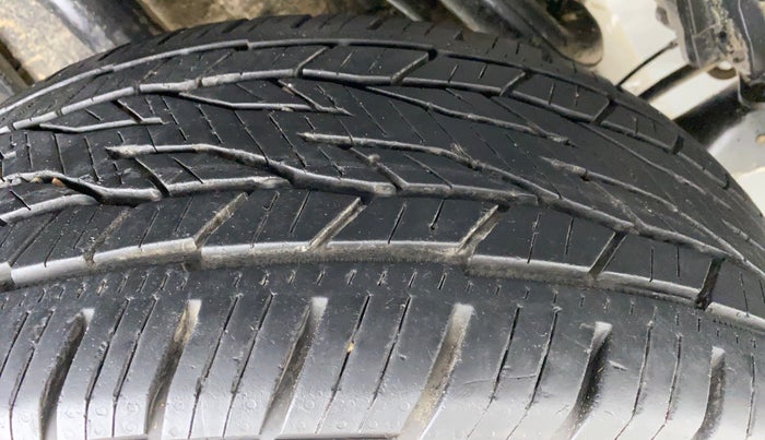 2017 Renault Duster RXS CVT 106 PS, Petrol, Automatic, 94,423 km, Right Rear Tyre Tread