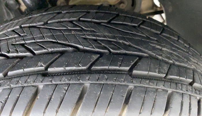 2017 Renault Duster RXS CVT 106 PS, Petrol, Automatic, 94,423 km, Right Front Tyre Tread
