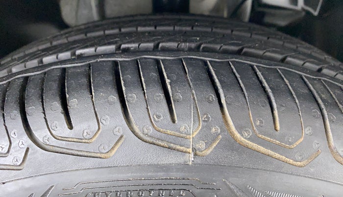 2021 Tata TIGOR XZ 1.2 REVOTRON, Petrol, Manual, 831 km, Right Front Tyre Tread