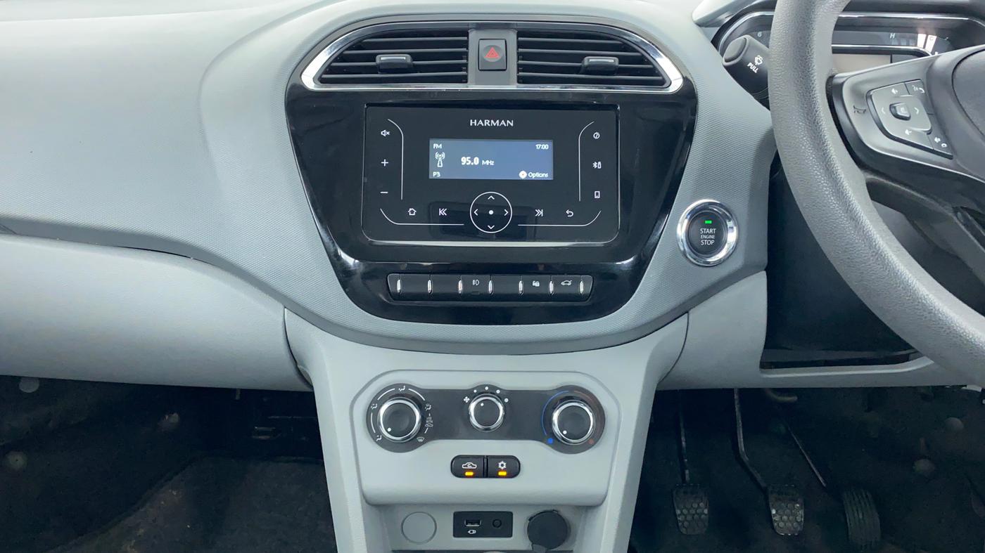 2021 Tata TIGOR XZ 1.2 REVOTRON, Petrol, Manual, 831 km, Air Conditioner