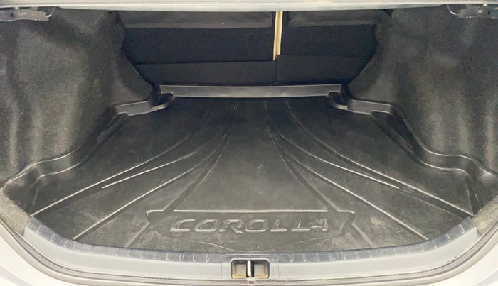 2015 Toyota Corolla Altis VL CVT PETROL, Petrol, Automatic, 79,216 km, Boot Inside