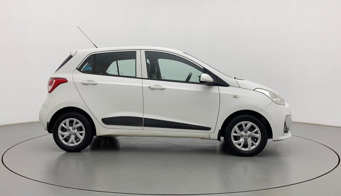 2017 Hyundai Grand i10 SPORTZ 1.2 KAPPA VTVT, Petrol, Manual, 71,306 km, Right Side View