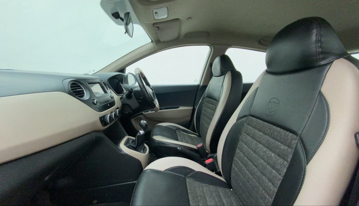 2017 Hyundai Grand i10 SPORTZ 1.2 KAPPA VTVT, Petrol, Manual, 71,306 km, Right Side Front Door Cabin