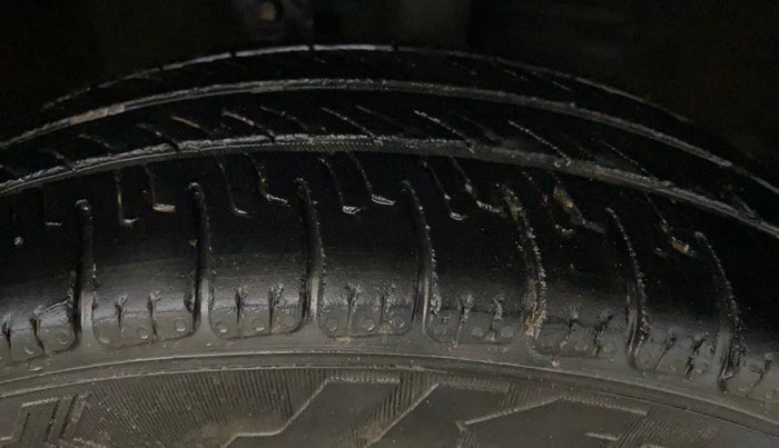 2017 Maruti Wagon R 1.0 LXI CNG, CNG, Manual, 89,289 km, Right Front Tyre Tread