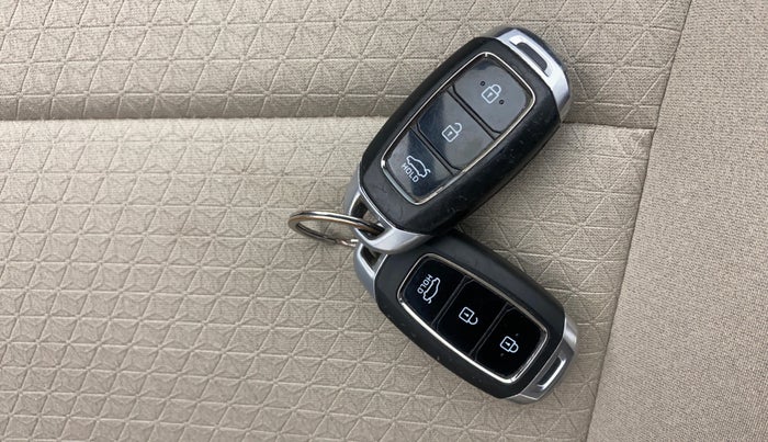 2019 Hyundai Verna 1.6 VTVT SX, Petrol, Manual, 1,27,690 km, Key Close Up