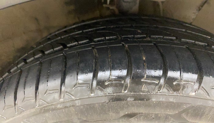 2019 Hyundai Verna 1.6 VTVT SX, Petrol, Manual, 1,27,690 km, Right Front Tyre Tread