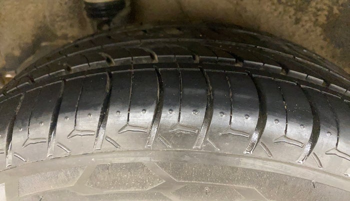 2019 Hyundai Verna 1.6 VTVT SX, Petrol, Manual, 1,27,690 km, Right Rear Tyre Tread