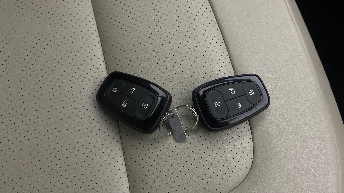 2021 Tata Safari XZ PLUS 6 S, Diesel, Manual, 56,790 km, Key Close Up