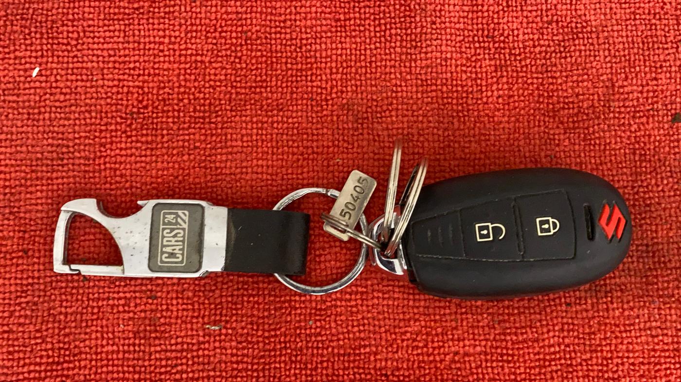 2018 Maruti Baleno ZETA PETROL 1.2, Petrol, Manual, 19,499 km, Key Close Up