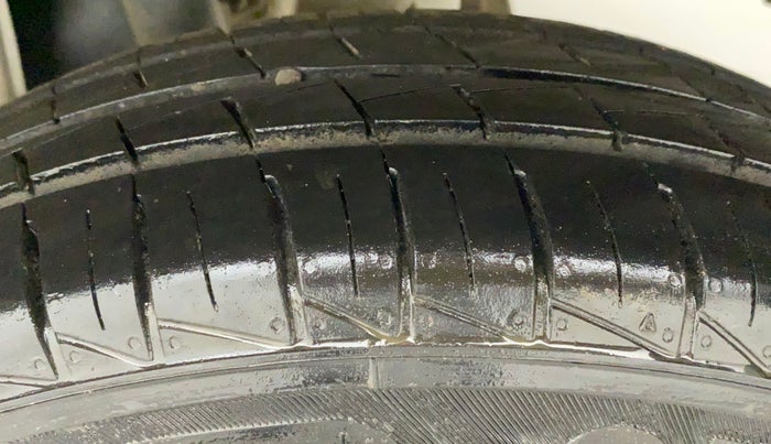 2022 Maruti Alto LXI O, Petrol, Manual, 11,677 km, Left Rear Tyre Tread