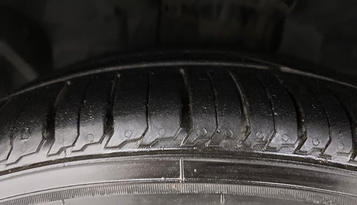 2019 Ford FREESTYLE TITANIUM PLUS 1.2 PETROL, Petrol, Manual, 76,352 km, Left Front Tyre Tread