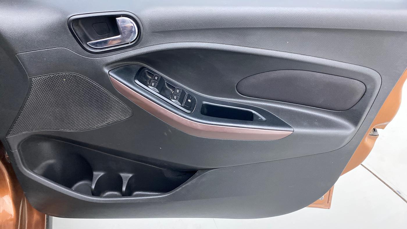 2019 Ford FREESTYLE TITANIUM PLUS 1.2 PETROL, Petrol, Manual, 76,352 km, Driver Side Door Panels Control
