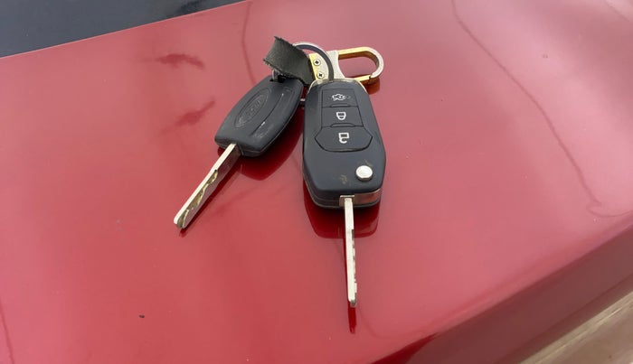 2018 Ford Figo Aspire TITANIUM 1.2 PETROL, Petrol, Manual, 32,121 km, Key Close Up