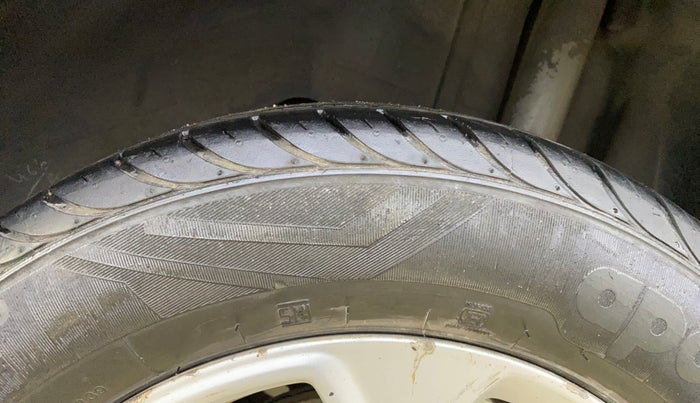 2018 Ford Figo Aspire TITANIUM 1.2 PETROL, Petrol, Manual, 32,121 km, Left Rear Tyre Tread