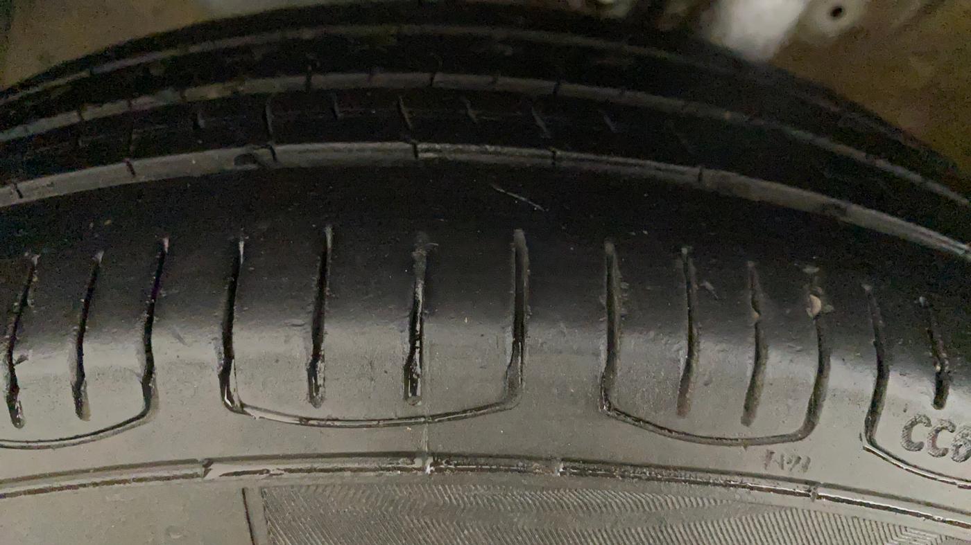 2021 Maruti New Wagon-R LXI CNG 1.0, CNG, Manual, 58,947 km, Left Front Tyre Tread