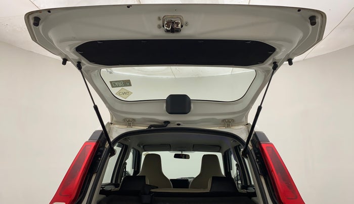 2021 Maruti New Wagon-R LXI CNG 1.0, CNG, Manual, 58,947 km, Boot Door Open