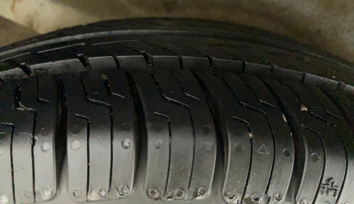 2012 Hyundai i10 MAGNA 1.2, Petrol, Manual, 63,734 km, Right Rear Tyre Tread