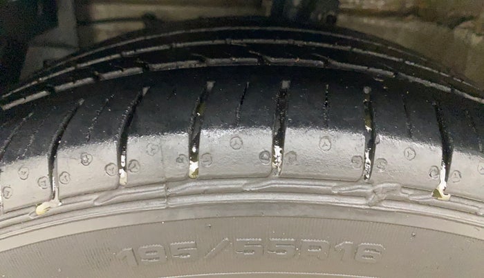 2022 Maruti Ciaz ALPHA 1.5 SHVS PETROL, Petrol, Manual, 34,894 km, Left Front Tyre Tread