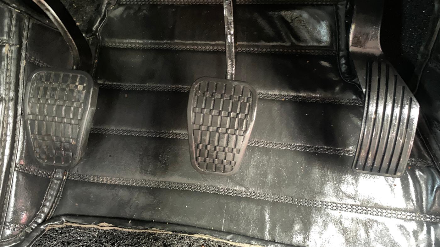 2022 Tata PUNCH ADVENTURE MT, Petrol, Manual, 60,231 km, Pedals