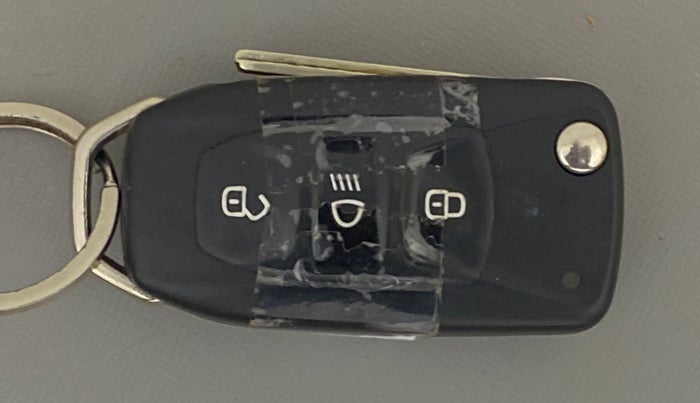 2022 Tata PUNCH ADVENTURE MT, Petrol, Manual, 60,231 km, Key Close Up