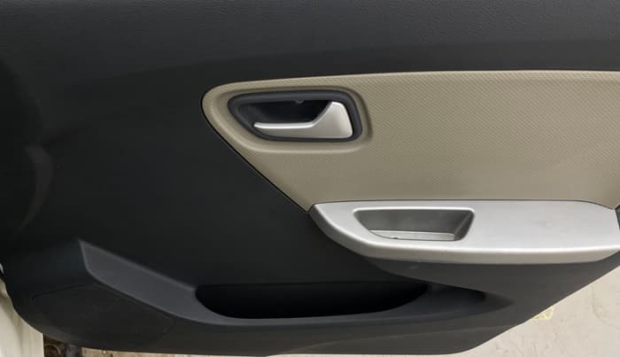 2015 Maruti Alto K10 VXI, Petrol, Manual, 34,701 km, Driver Side Door Panels Control