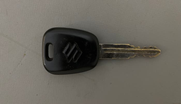 2015 Maruti Alto K10 VXI, Petrol, Manual, 34,701 km, Key Close Up