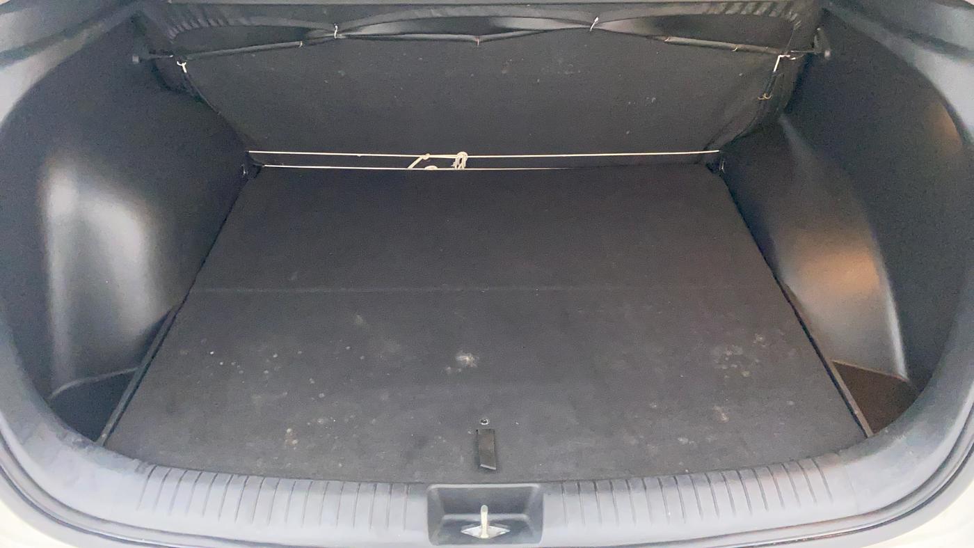 2016 Hyundai Creta 1.6 SX PLUS PETROL, Petrol, Manual, 34,087 km, Boot Inside View