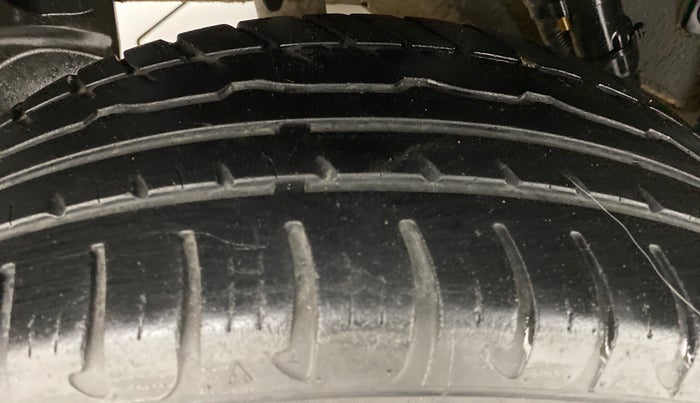 2017 Renault Duster RXZ 85 PS DIESEL, Diesel, Manual, 33,368 km, Right Rear Tyre Tread