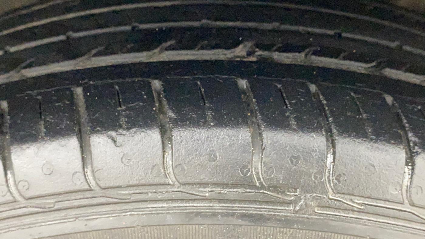 2020 Honda WR-V 1.2L I-VTEC SV MT, Petrol, Manual, 31,351 km, Right Front Tyre Tread