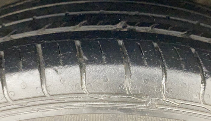 2020 Honda WR-V 1.2L I-VTEC SV MT, Petrol, Manual, 31,351 km, Right Front Tyre Tread