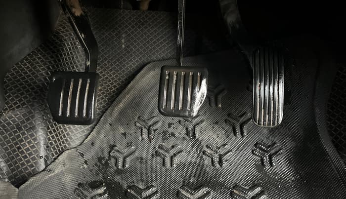 2019 Tata Harrier XZ 2.0L, Diesel, Manual, 80,830 km, Pedals