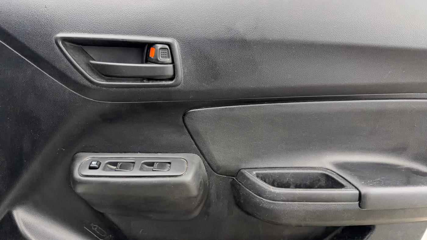 2019 Maruti Swift LXI, Petrol, Manual, 48,870 km, Driver Side Door Panels Control